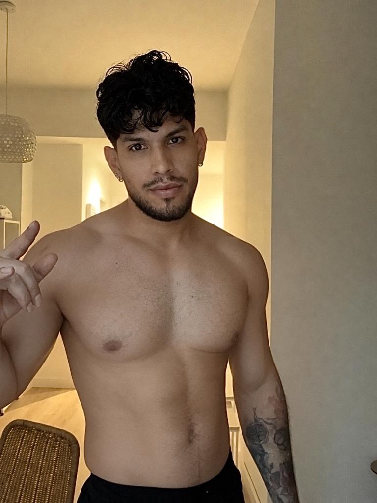 643852366: Chico busca chica en Sevilla