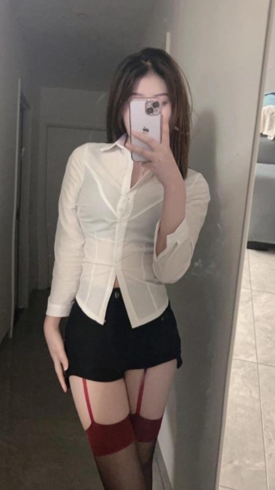 675025470: Chica busca chico en Sevilla