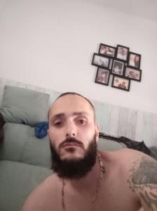 666850145: Chico busca chica en Sevilla