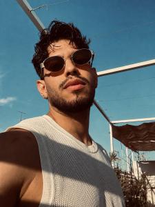 643852366: Chico busca chica en Sevilla