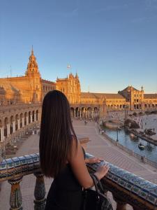 663323644: Chica busca chico en Sevilla