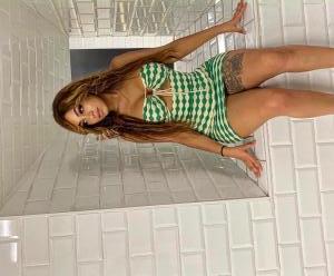 627439949: Chica busca chico en Barcelona