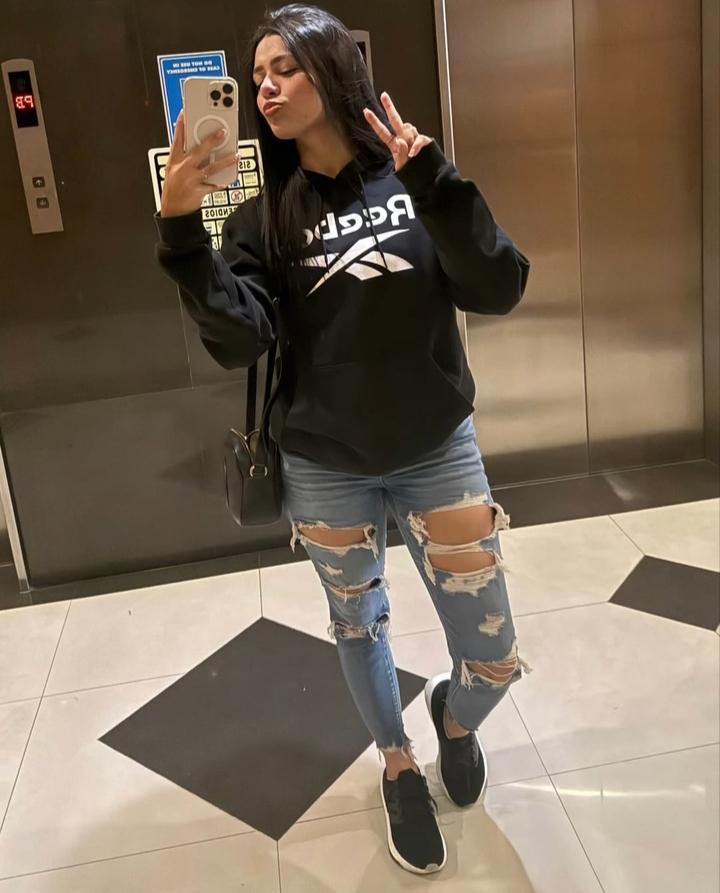 641320850: Chica busca chico en Sevilla