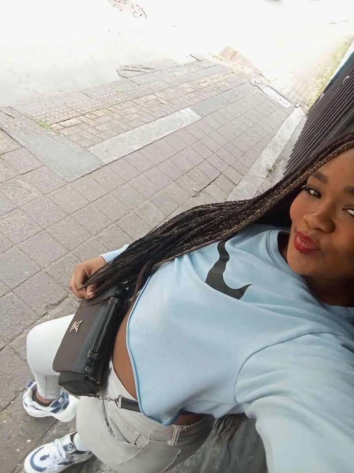 631990193: Chica busca chico en Alicante