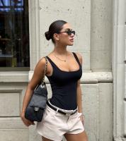 613910289: Chica busca chico en Ibiza