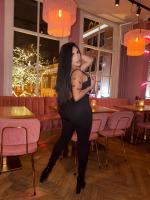 631891238: Chica busca chico en Barcelona