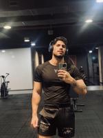 643852366: Chico busca chica en Sevilla