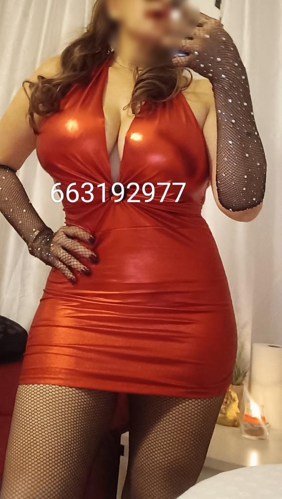 663192977: Chica busca chico en La Coruña