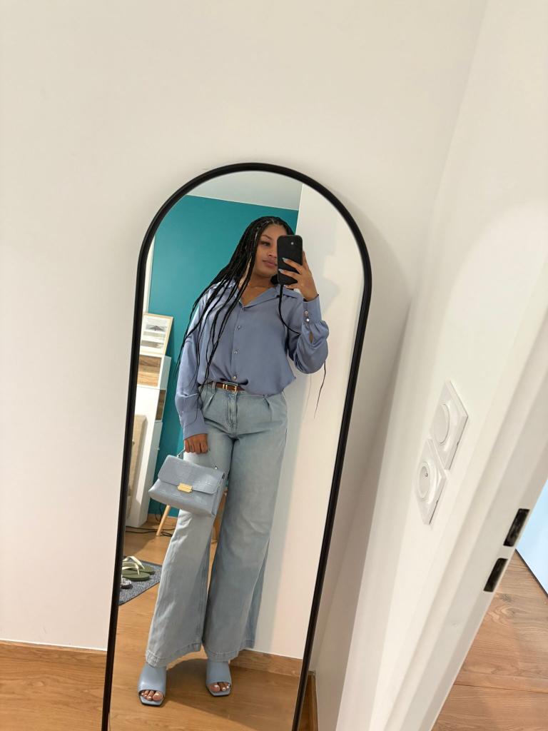 634827813: Chica busca chico en Barcelona
