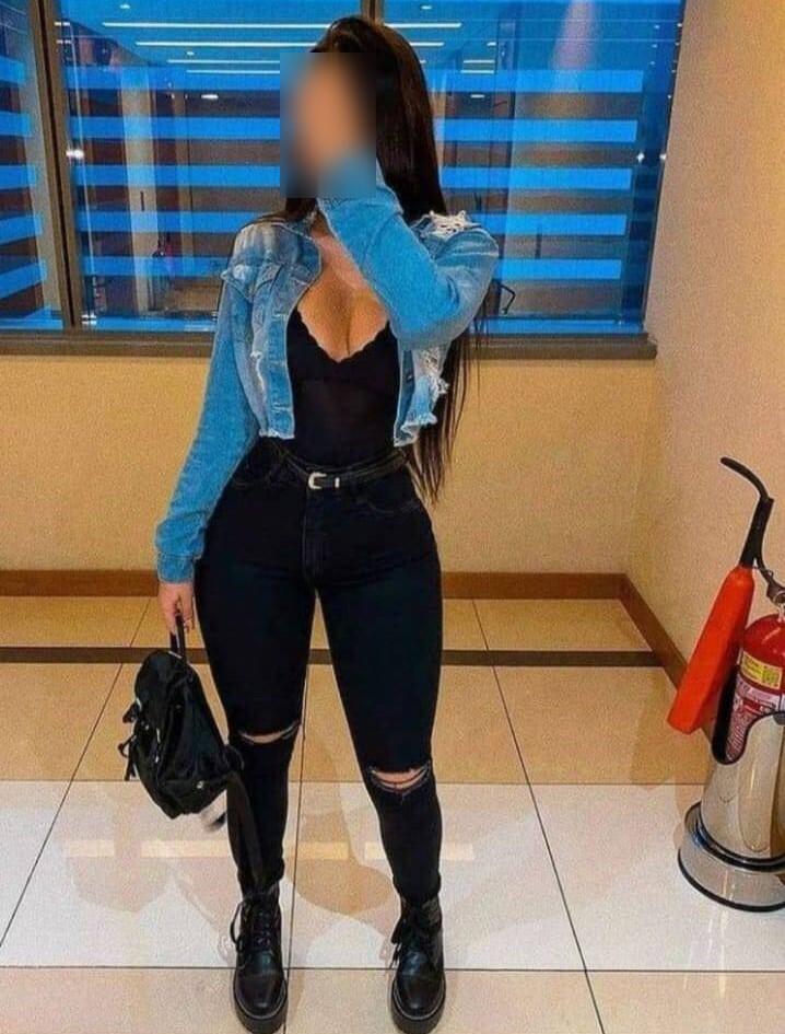 Chica busca chico en Huelva: 