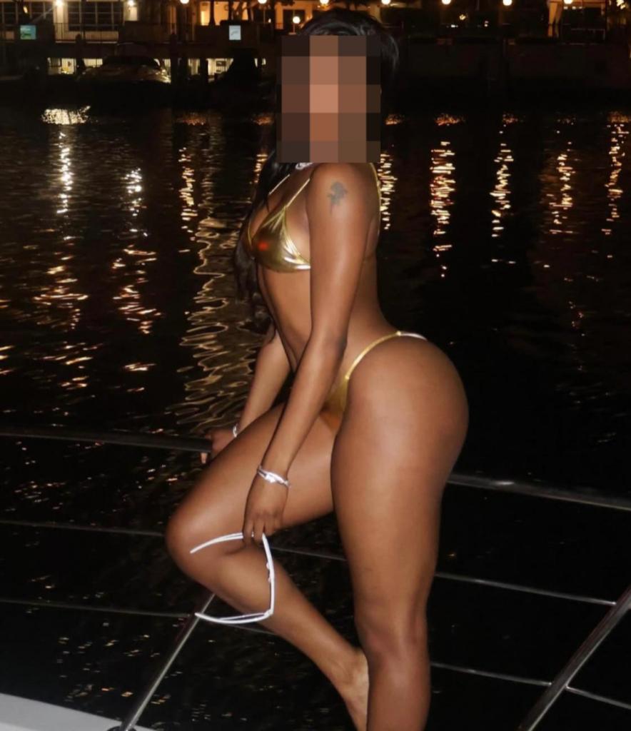 Chica busca chico en Barcelona: 