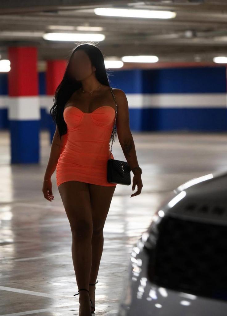 Chica busca chico en Lugo: 
