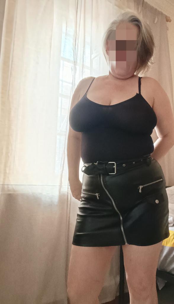 Chica busca chico en Cádiz: 