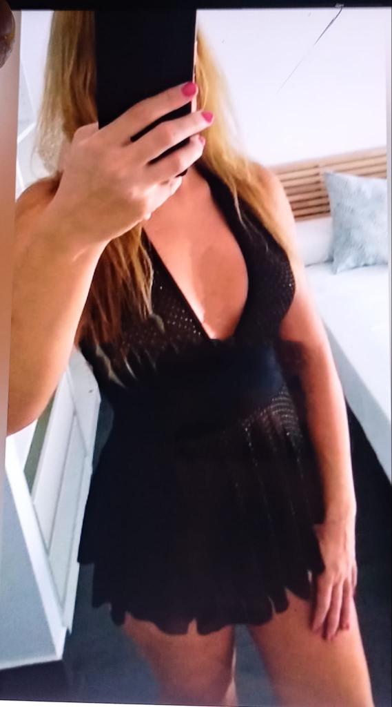 Chica busca chico en Huelva: 