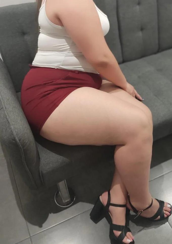 Chica busca chico en Granada: 