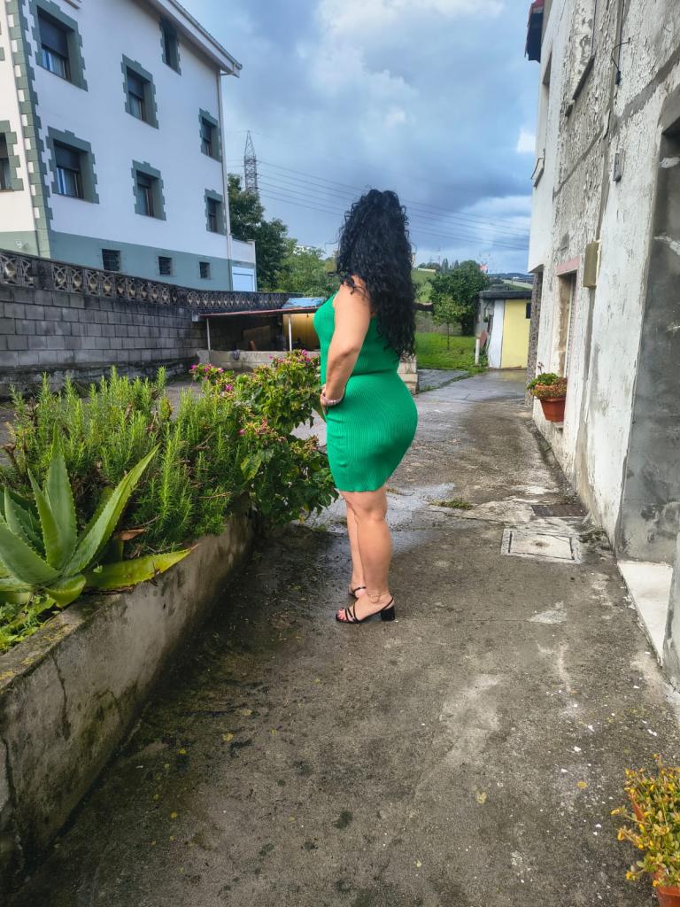 612272344: Chica busca chico en Cantabria