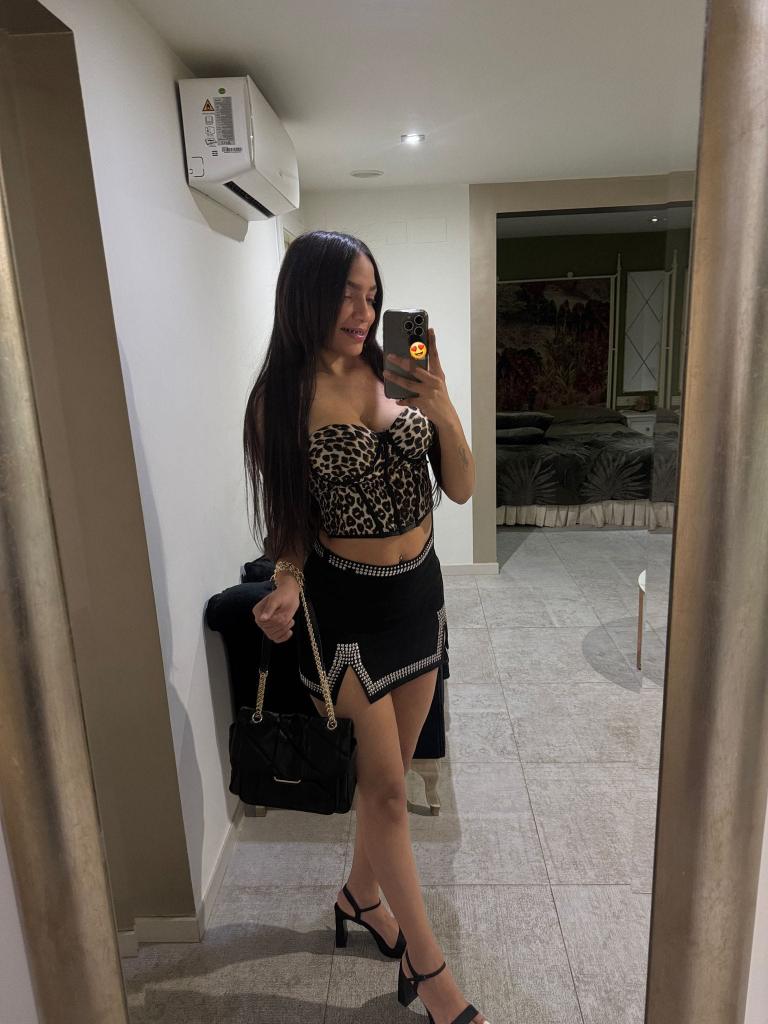 Chica busca chico en Granada: 