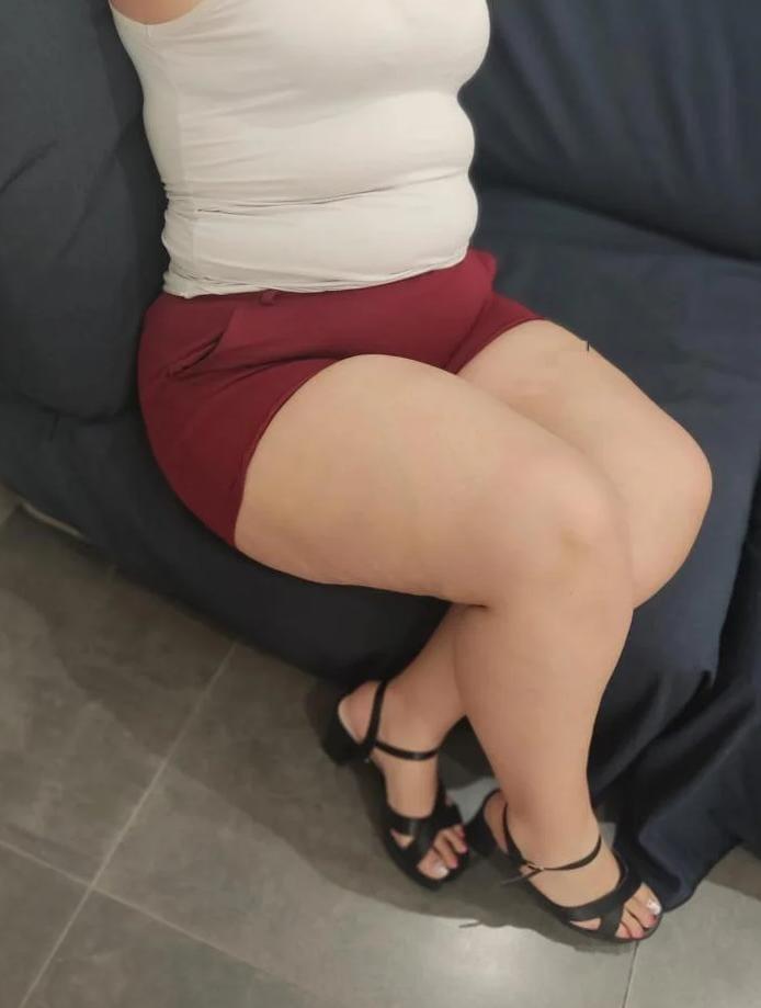 Chica busca chico en Granada: 