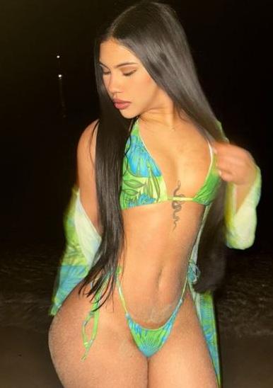 Chica busca chico en Ibiza: 