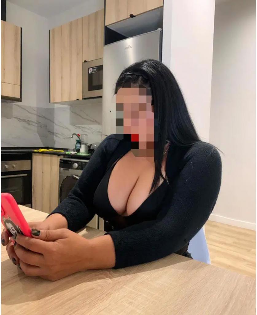 Chica busca chico en Menorca: 