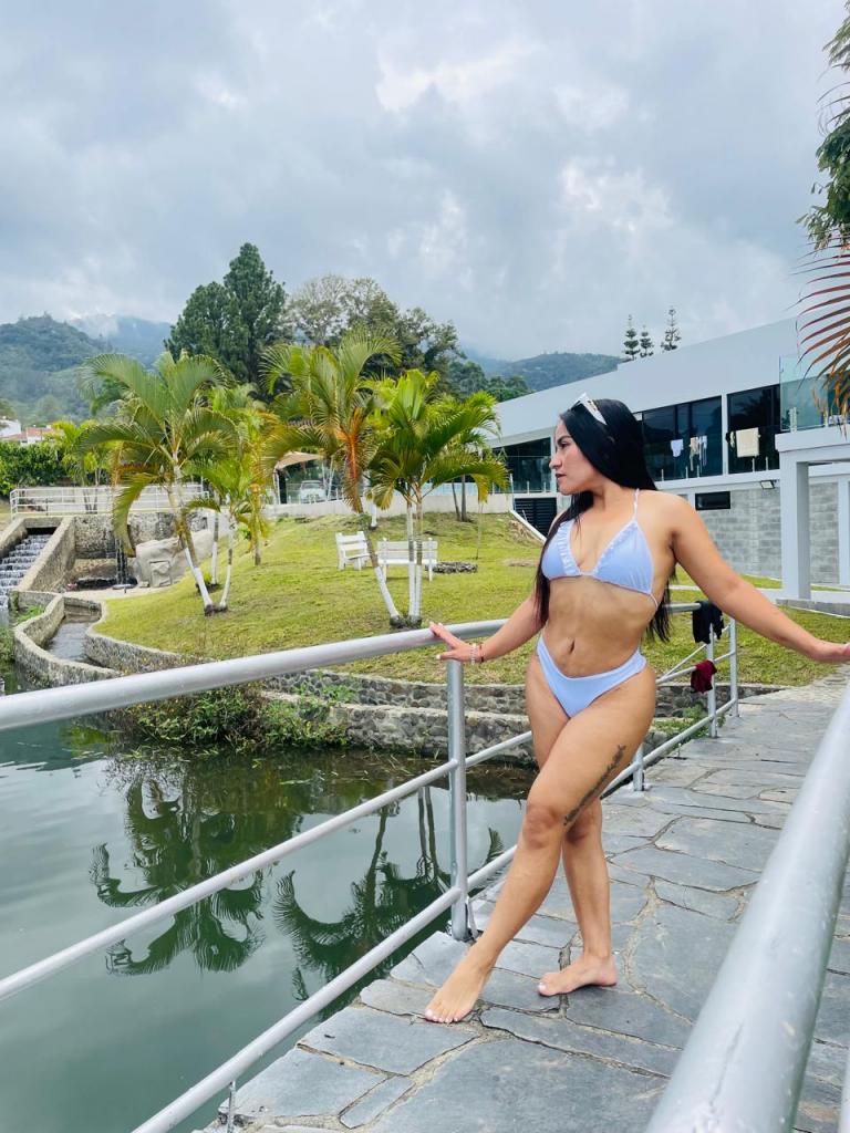 667768058: Chica busca chico en Madrid