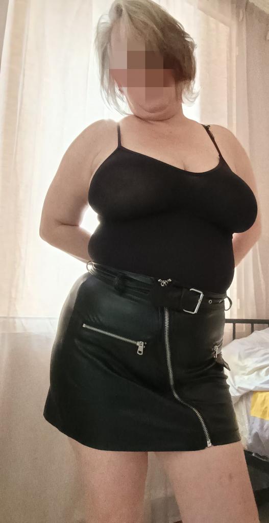Chica busca chico en Cádiz: 