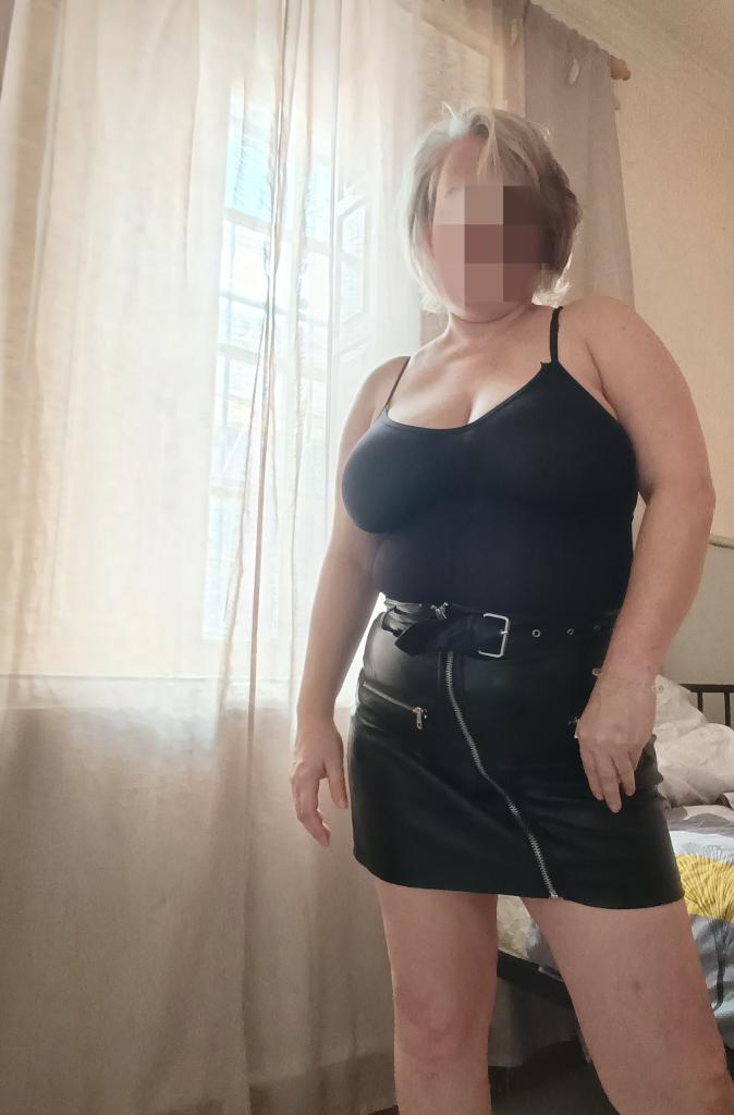 Chica busca chico en Cádiz: 