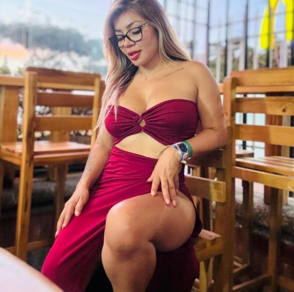 Chica busca chico en Granada: 