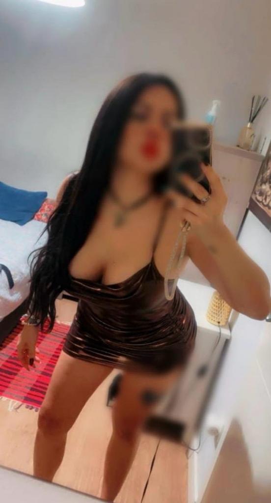 664530372: Chica busca chico en Cádiz