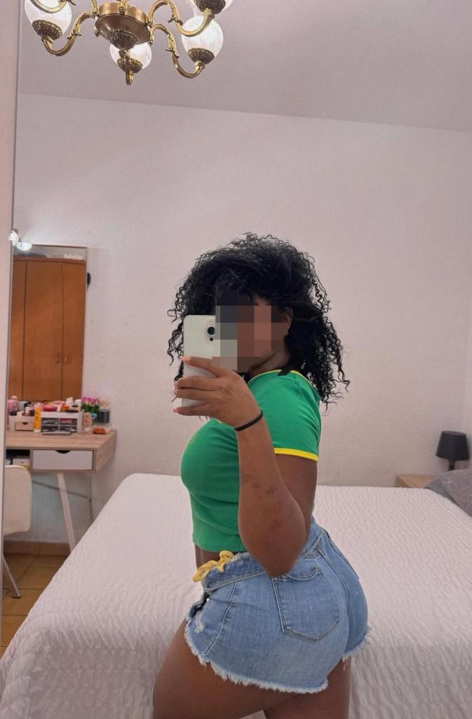 674084203: Chica busca chico en Tenerife