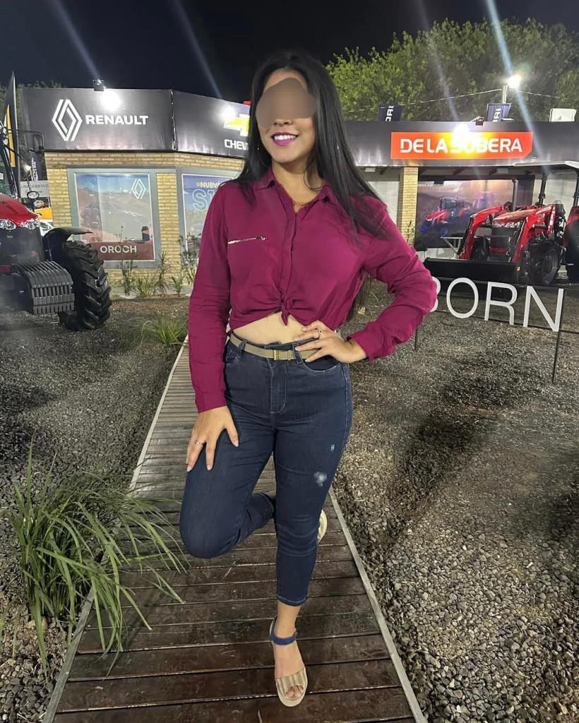 624938419: Chica busca chico en Burgos