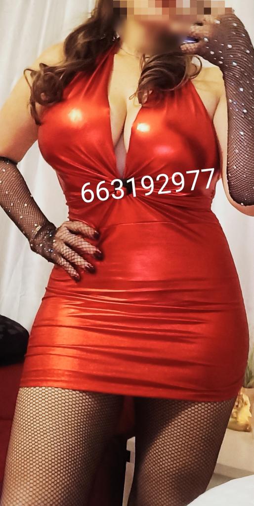 663192977: Chica busca chico en La Coruña