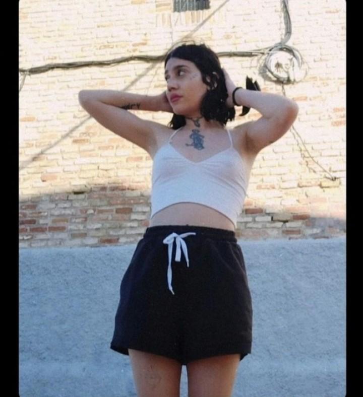604460121: Chica busca chico en Sevilla