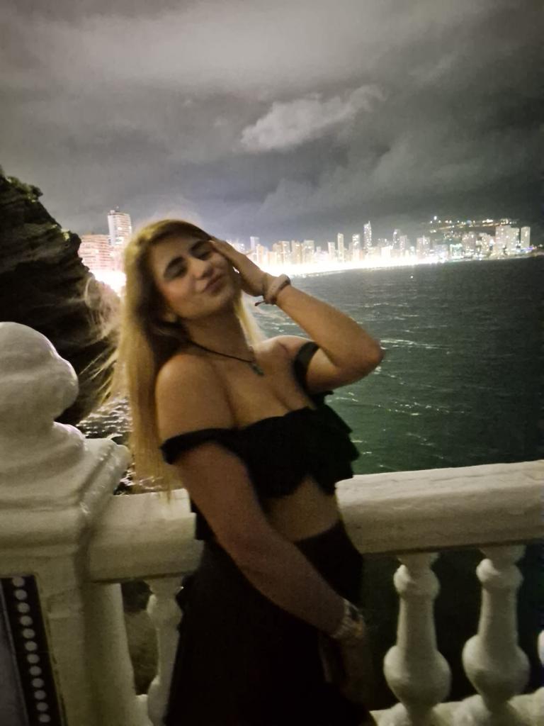 Chica busca chico en Almería: 