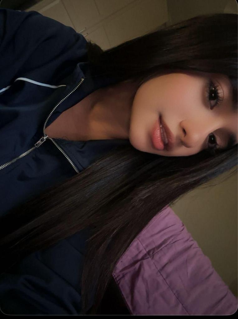 677650678: Chica busca chico en Cádiz