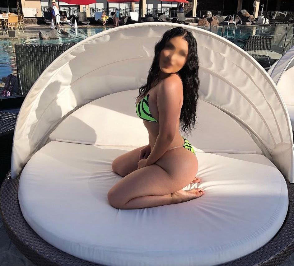 Chica busca chico en Cádiz: 