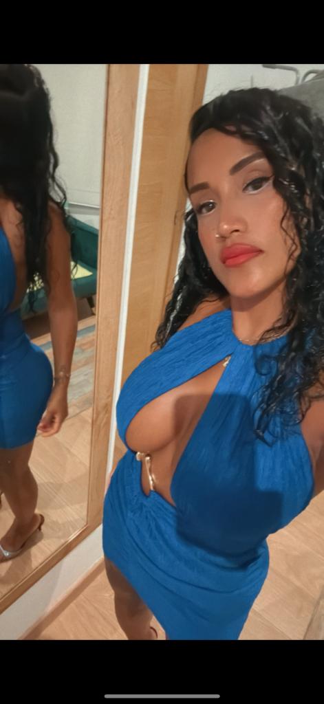 Chica busca chico en La Coruña: Chica busca chico