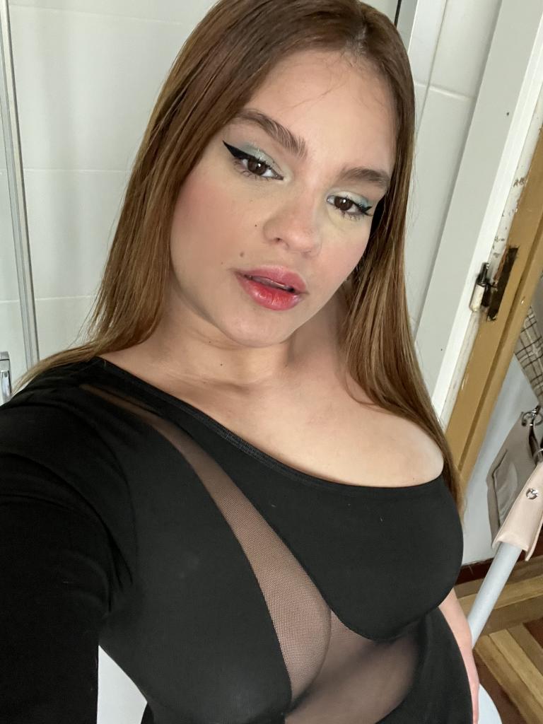 603960869: Chica busca chico en Madrid