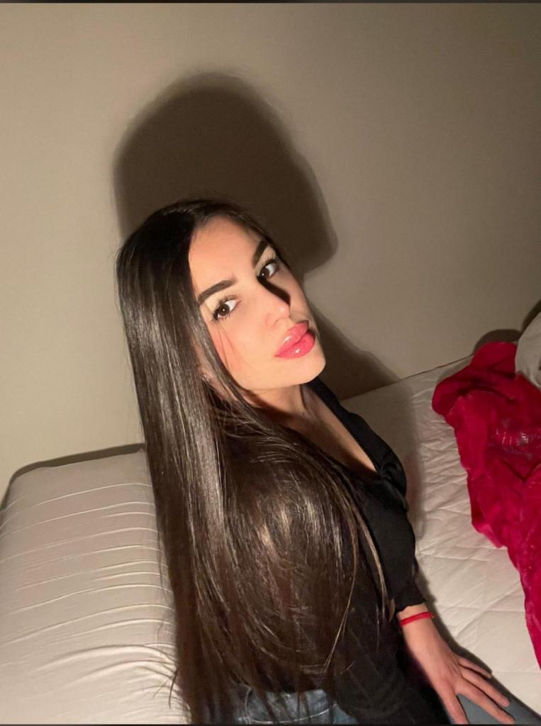 Chica busca chico en Valencia: Chica busca chico