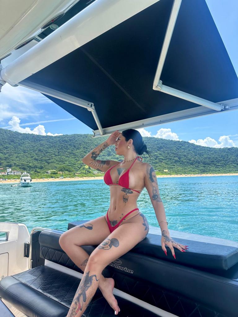 Chica busca chico en Almería: 
