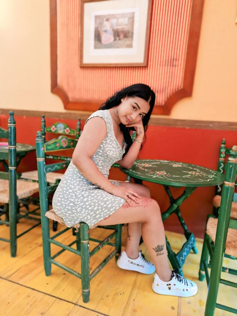 Chica busca chico en Sevilla: 