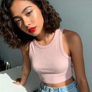 654659343: Chica busca chico en Madrid