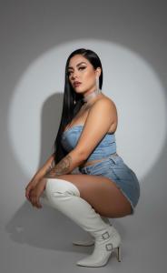 662907798: Chica busca chico en Sevilla