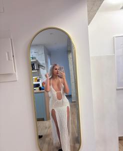 633351137: Chica busca chico en Barcelona