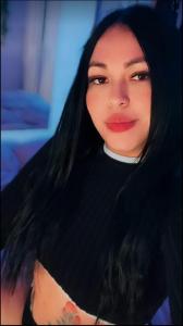 645952609: Chica busca chico en Sevilla