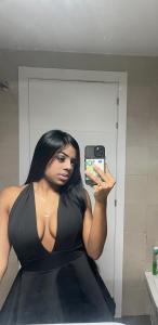 692118124: Chica busca chico en Barcelona