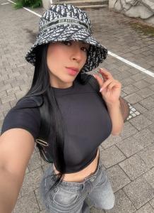 604272053: Chica busca chico en Asturias