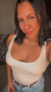 610673030: Chica busca chico en Almería