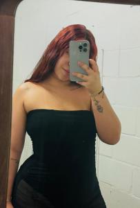 695601421: Chica busca chico en Barcelona