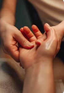 611336886: Chica busca chico en Málaga